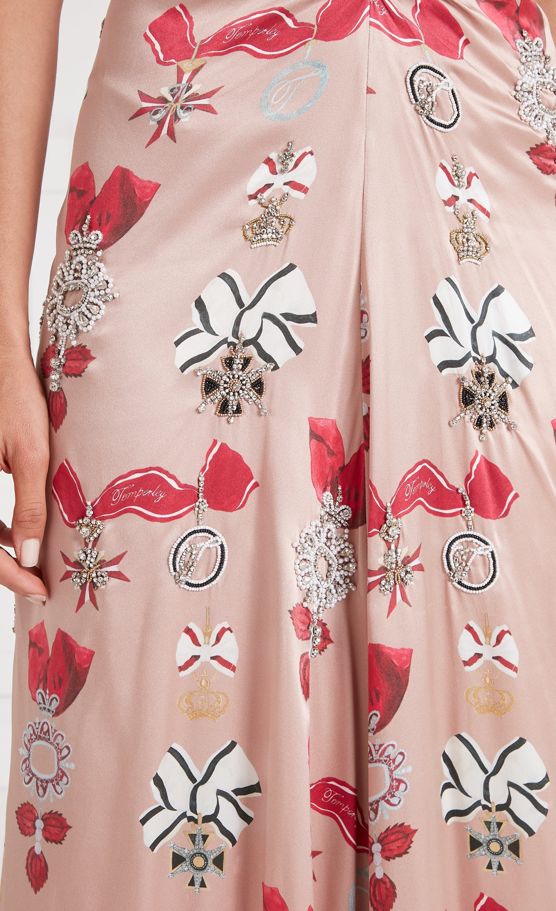 25AWREI54645 Silk Rosewood