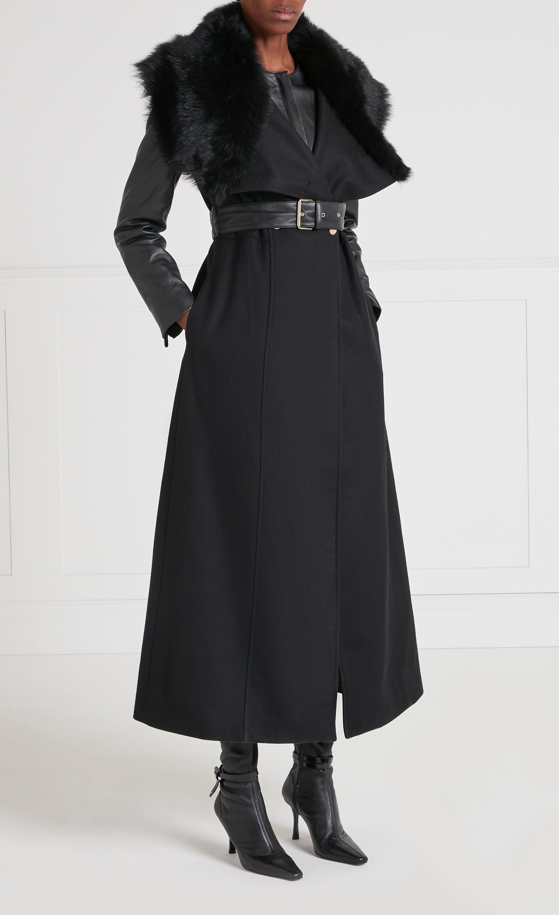 Sovereign Coat - Black