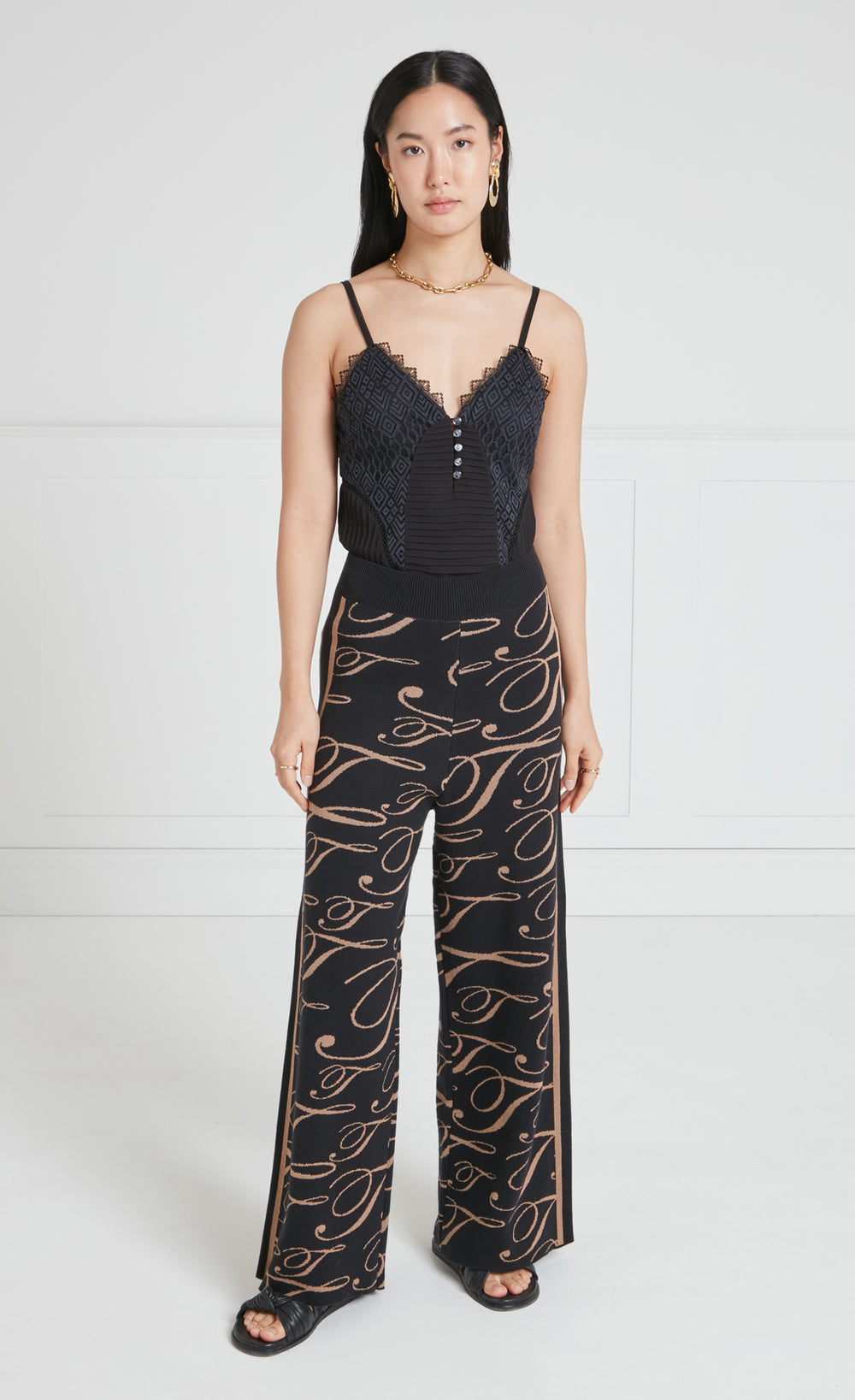 T-Logo Mania Trousers - Black/Camel