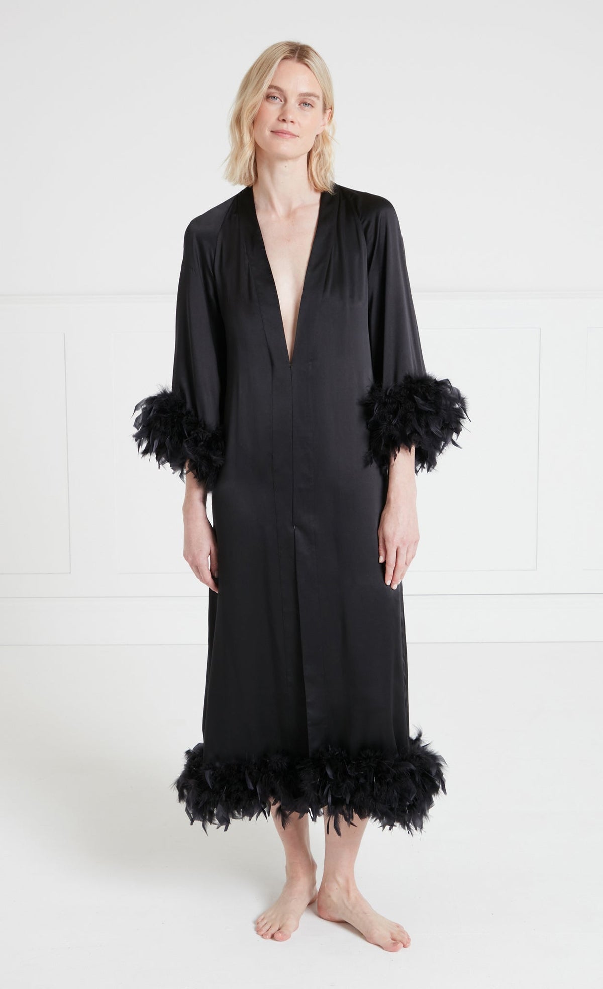 Hefer Robe Hebe Ostrich Feather Robe - Black | Sleepwear | Temperley London ...
