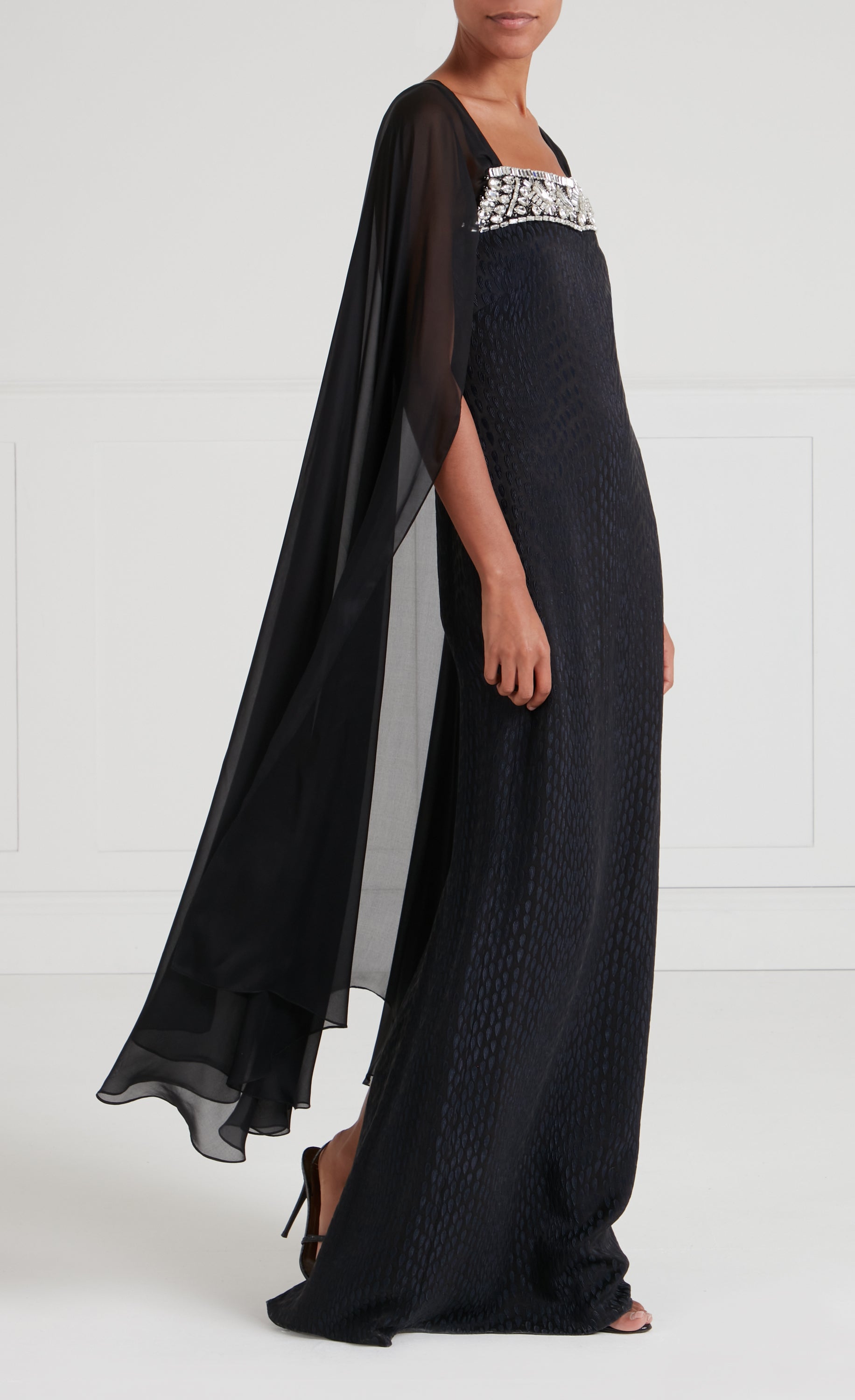 Pyramus Cape Gown - Black
