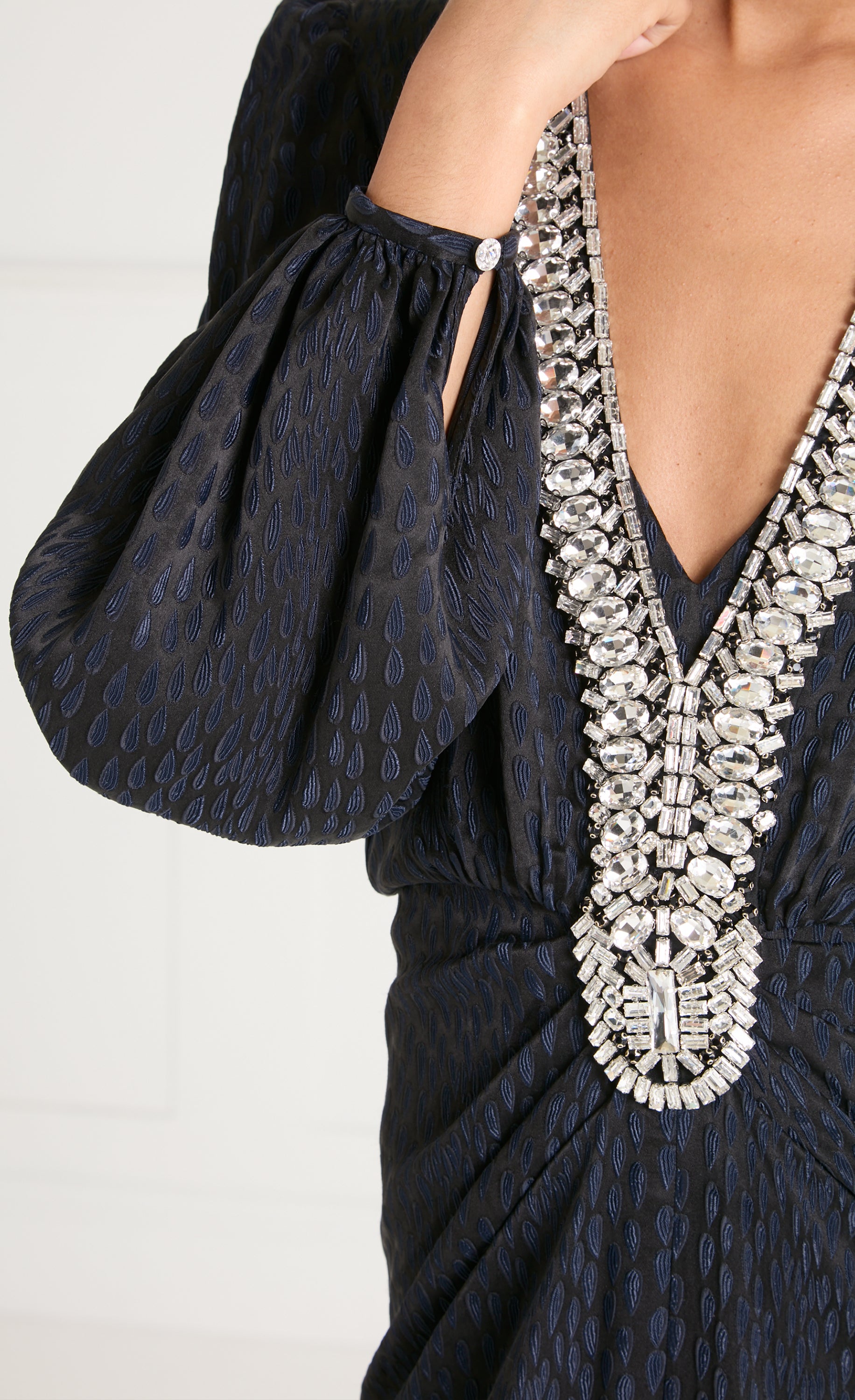 Pyramus Sleeved Gown - Black