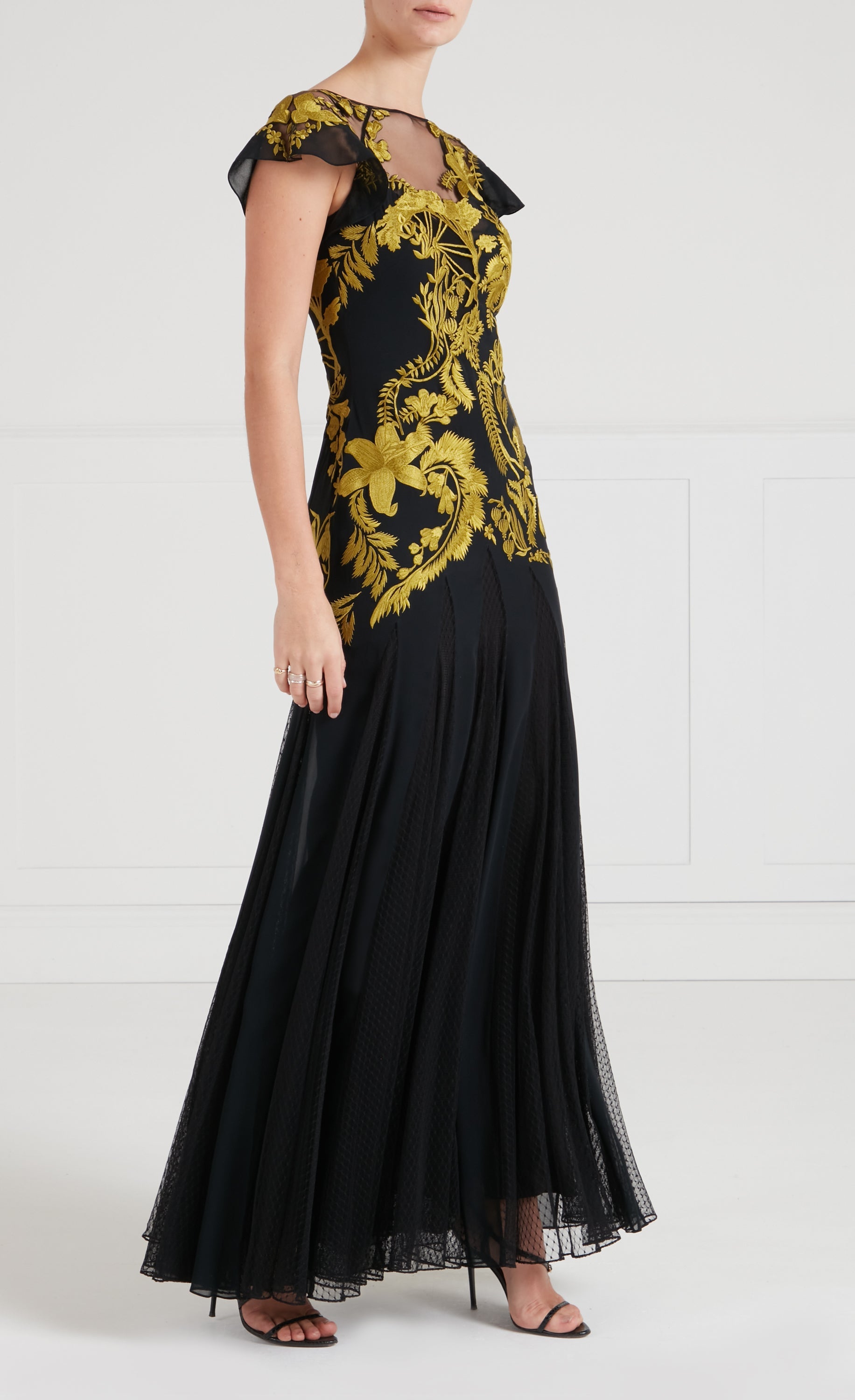Thisbe Gown - Black