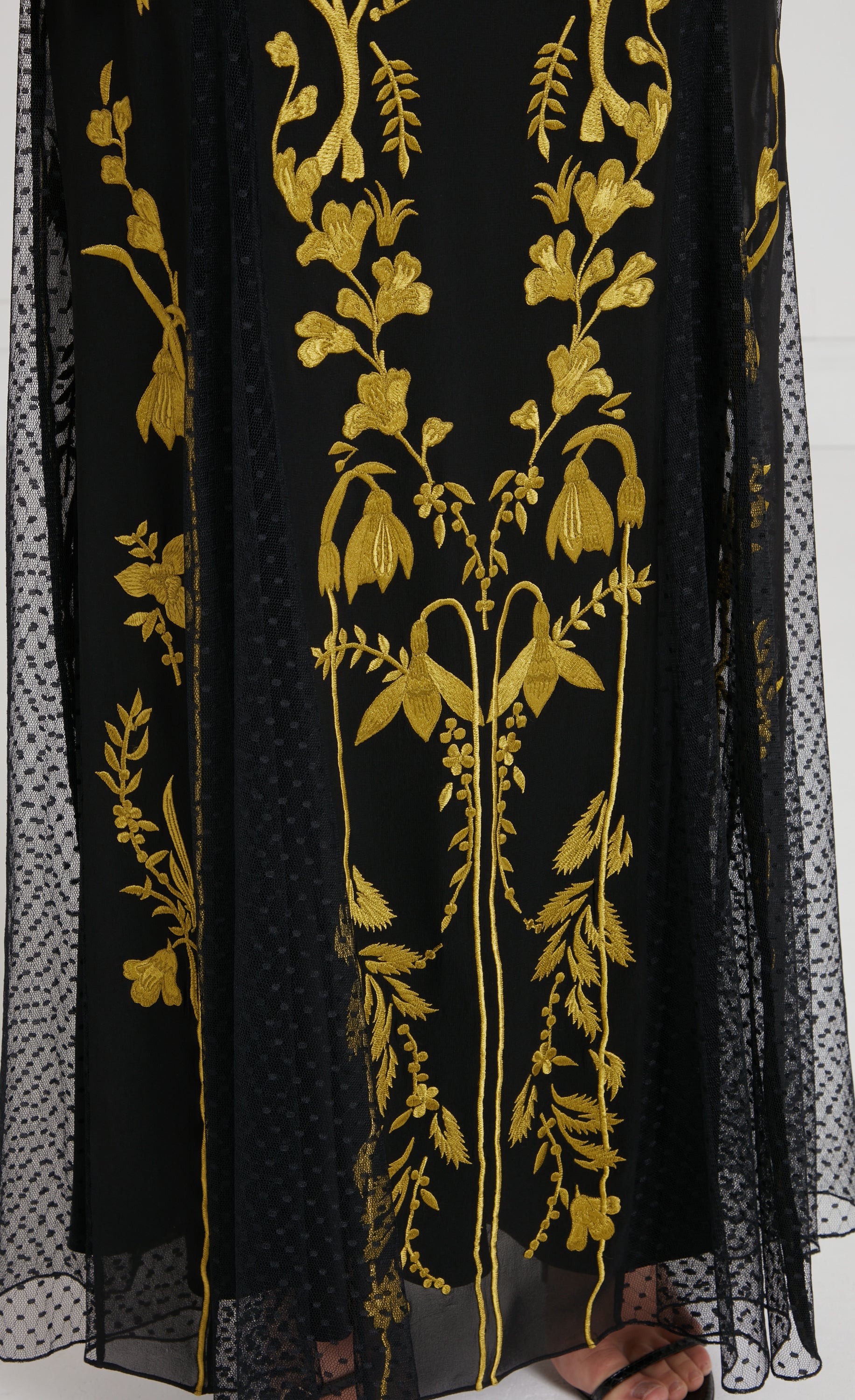 Thisbe V-Neck Gown - Black