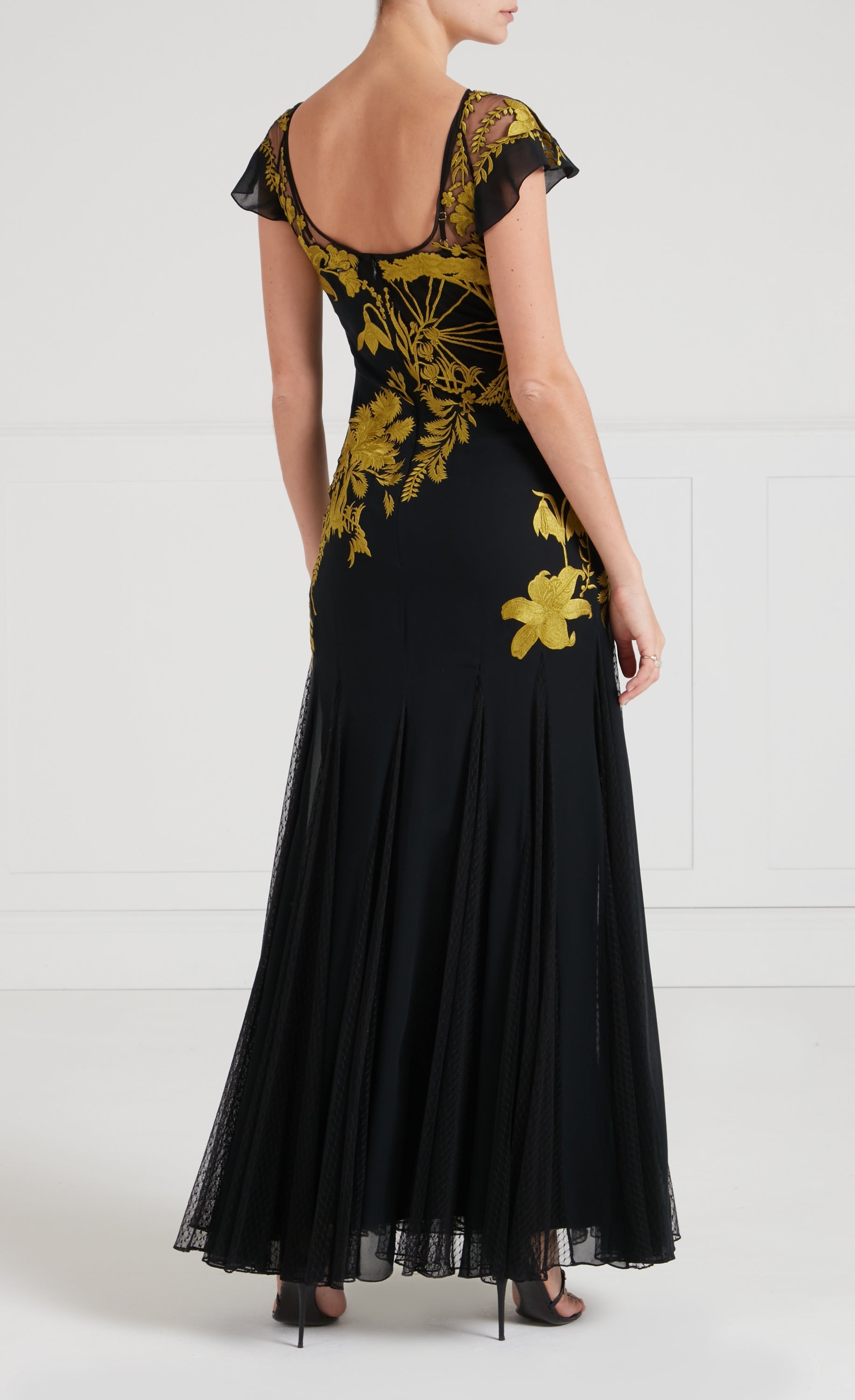 Thisbe Gown - Black