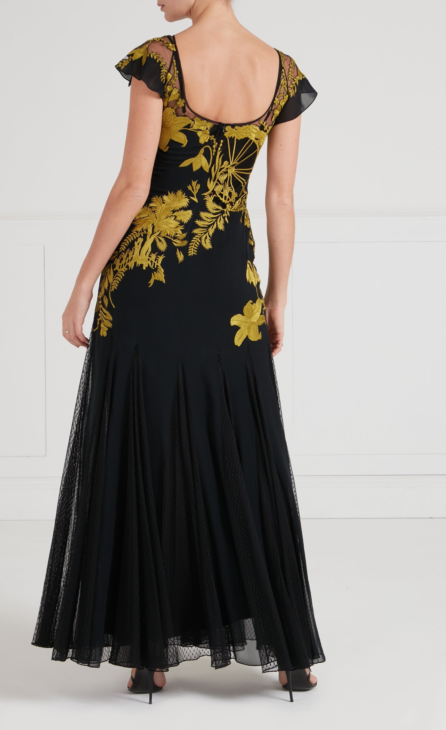Thisbe Gown - Black