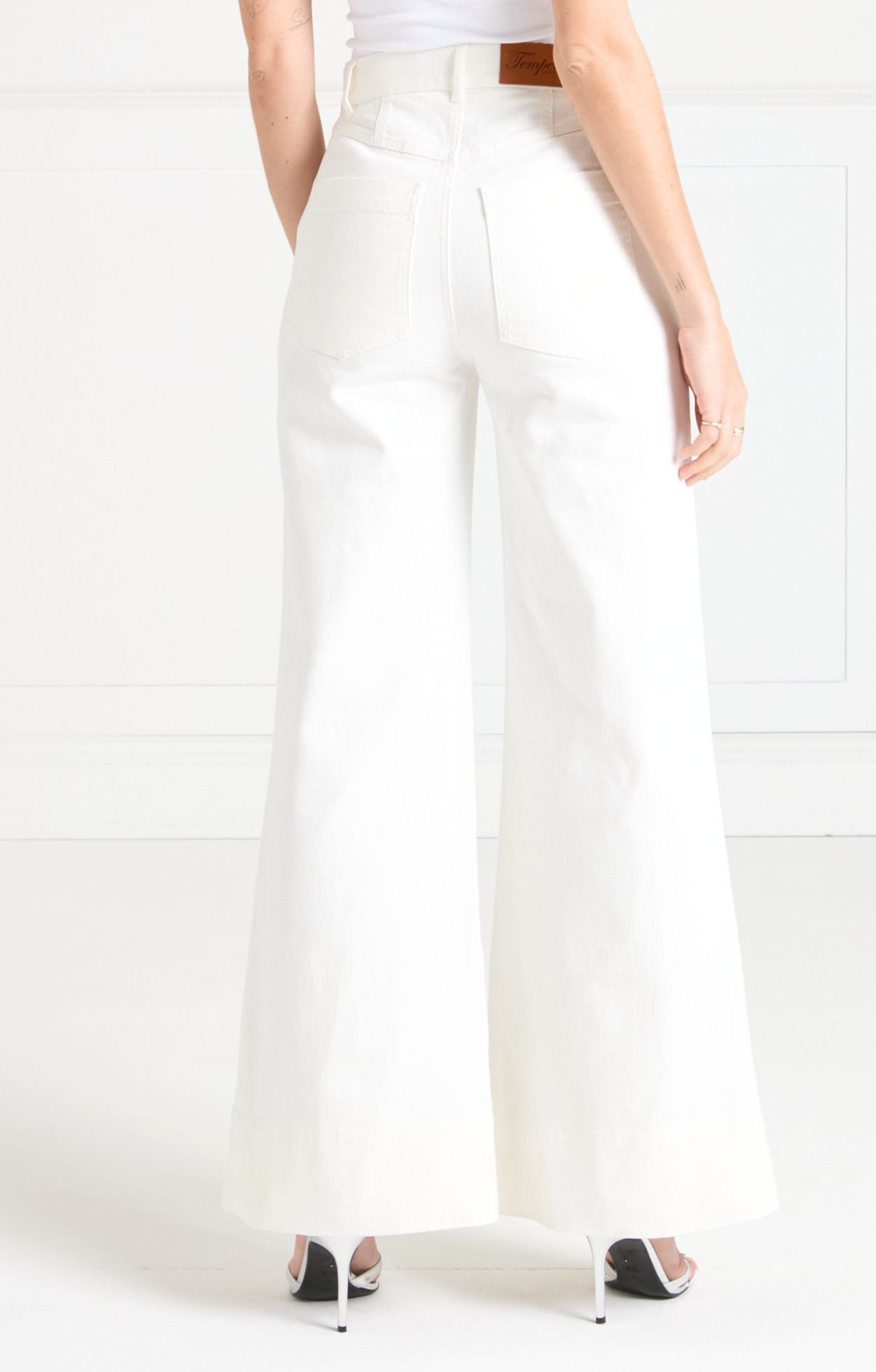 Raquel Wide-Leg Jean - White
